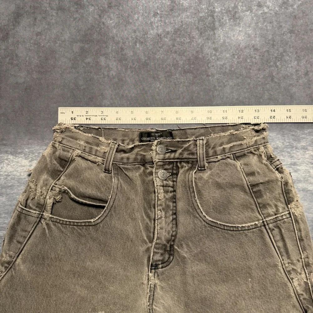 Vtg GUESS Gray Wash‎ Denim Mom Jeans Distressed Frayed Cropped Size 30 x 28